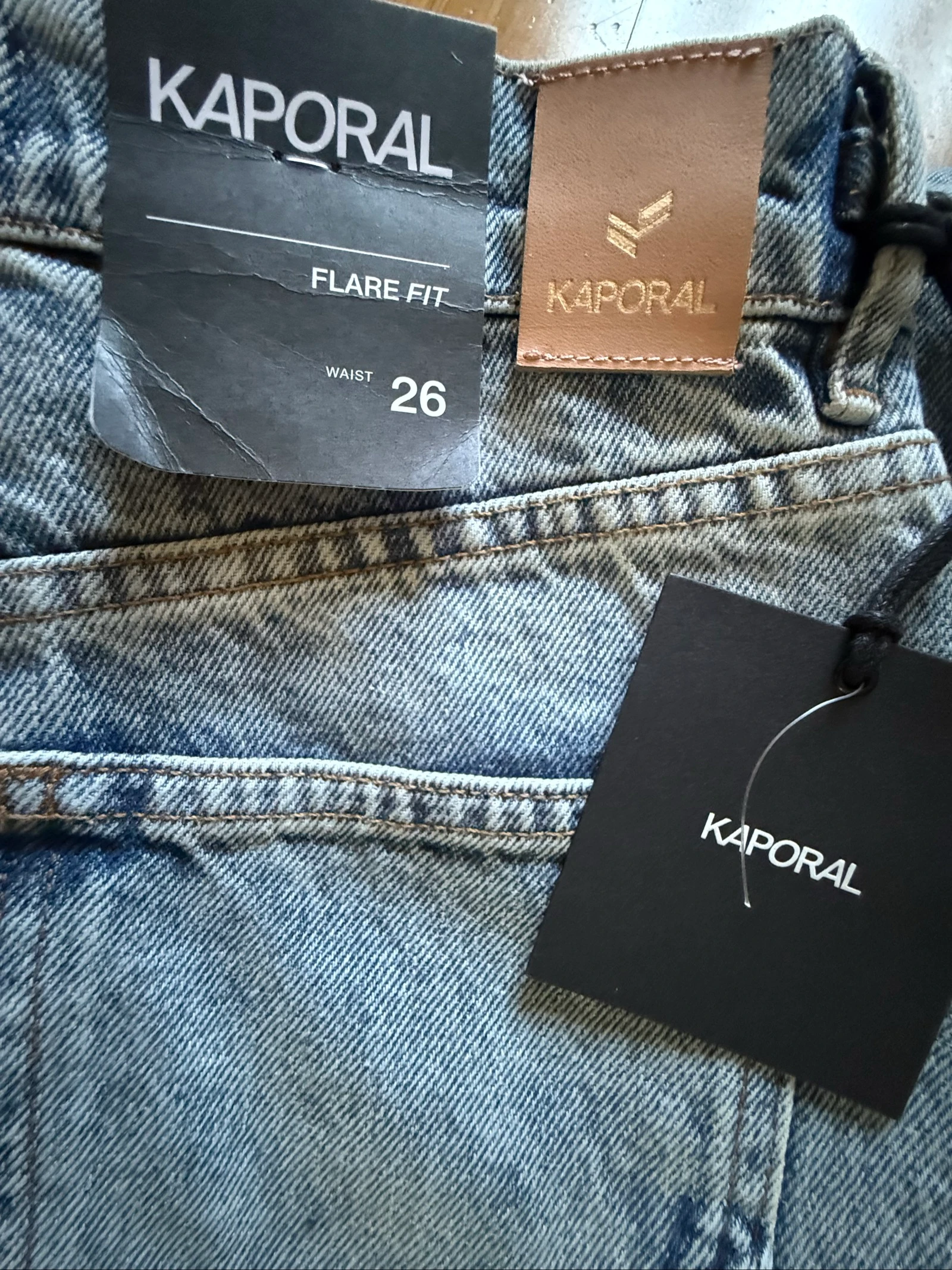 Kaporal, jeans mujer, talla 36, nuevo con etiqueta Longitud 110 cm Talla 34 cm Caderas 49 – photo 2
